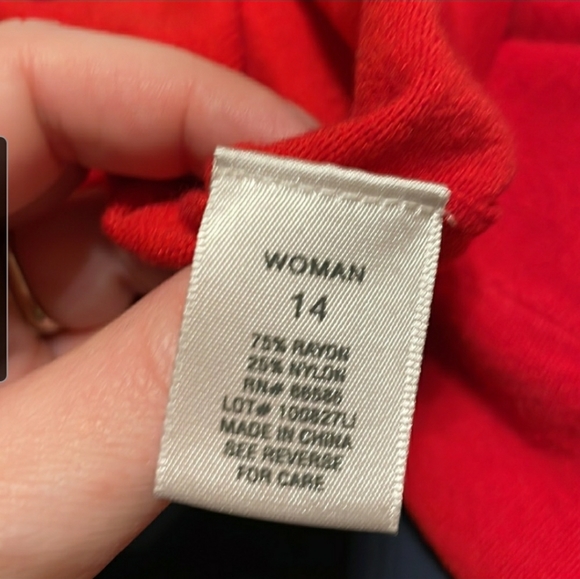 Dressbarn Red Cropped Cardigan Sweater - Picture 3 of 3